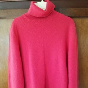 Turtle neck saks fifth Avenue 100% cashme Sweater